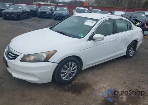 2012 Honda Accord 2.4 Lx из США, поврежденный, VIN 1HGCP2F32CA231343